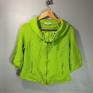 St. John lime green knit cropped jacket size Medium zip up with front pocket